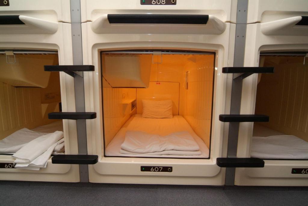 Capsule Hotel & Sauna Ikebukuro Plaza Tokyo Phòng bức ảnh